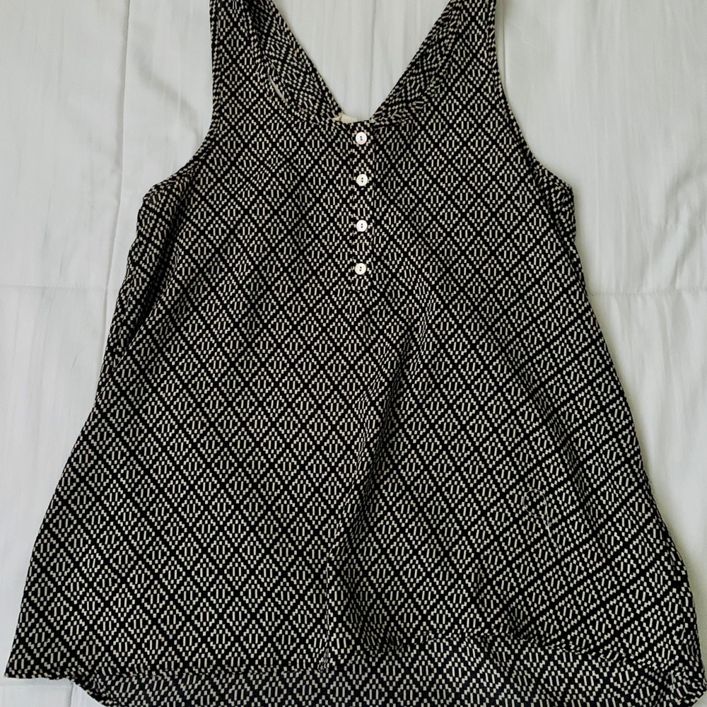 Diamond pattern loose fitting blouse